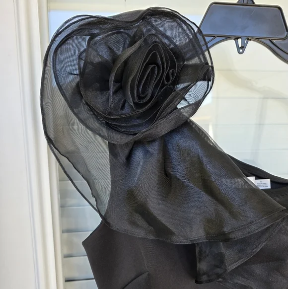 $208 Eliza J Women One-Shoulder Rosette-Detail Evening Gown Sz 10 NWT Old Money - Picture 11 of 14